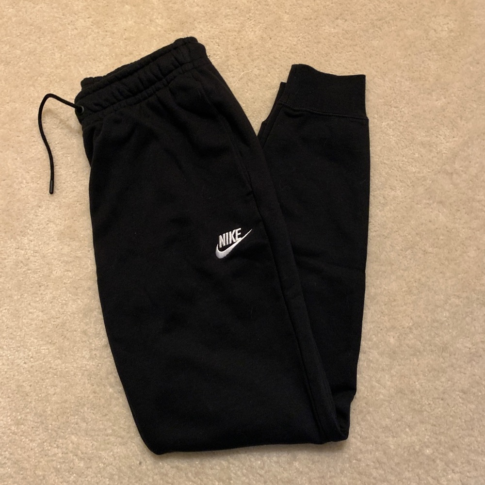 NWT women’s nike sweatpants